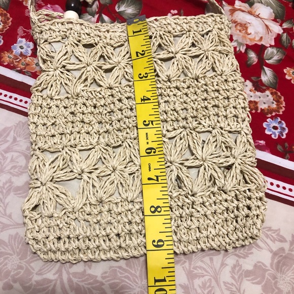 Straw Woven Shoulder Bag - Picture 4 of 6